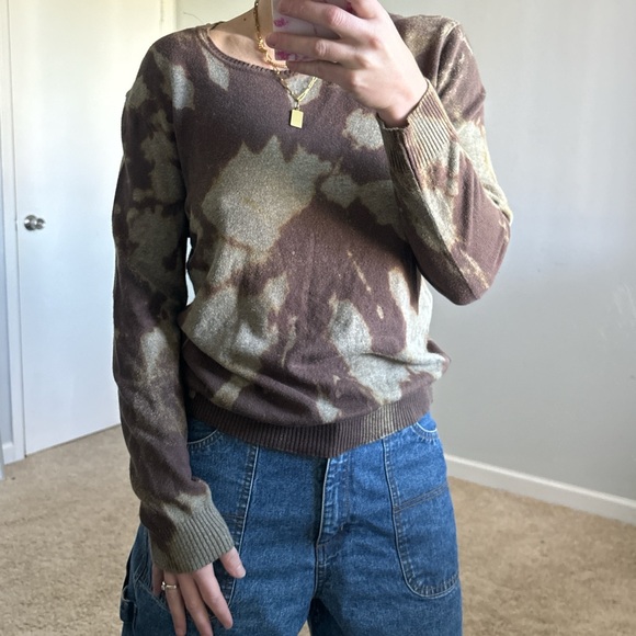 Brown Tie Dye Sweater - Picture 5 of 6